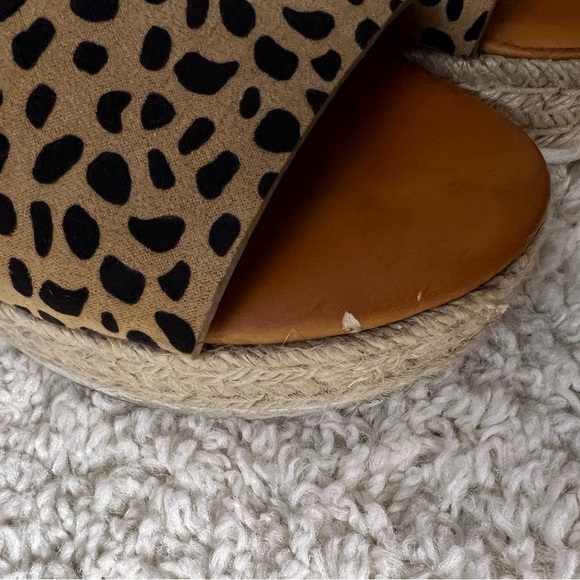 Women’s Size 8 Bamboo Leopard Print Platform Sandals - Picture 8 of 10